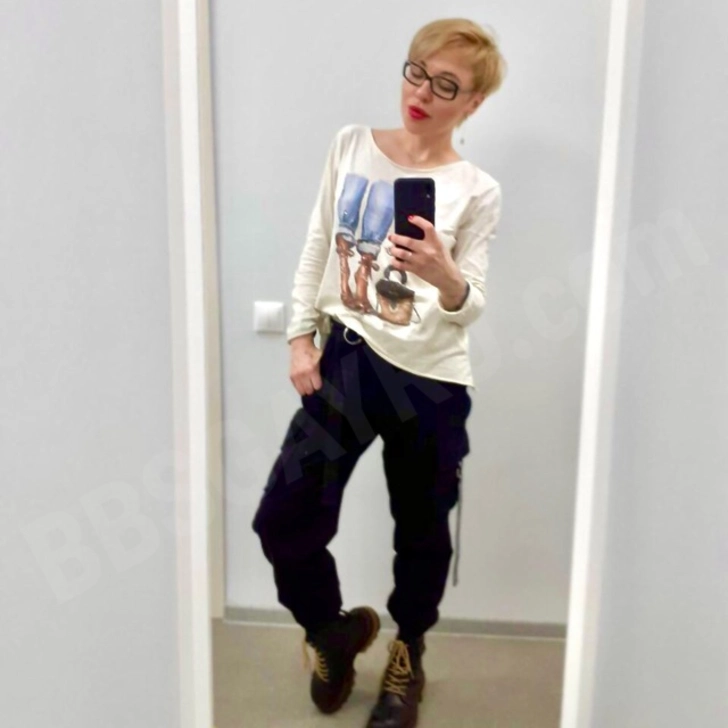 Лесбиянки и би девушки Москва: LauraMistress 30 лет (доминант) 3