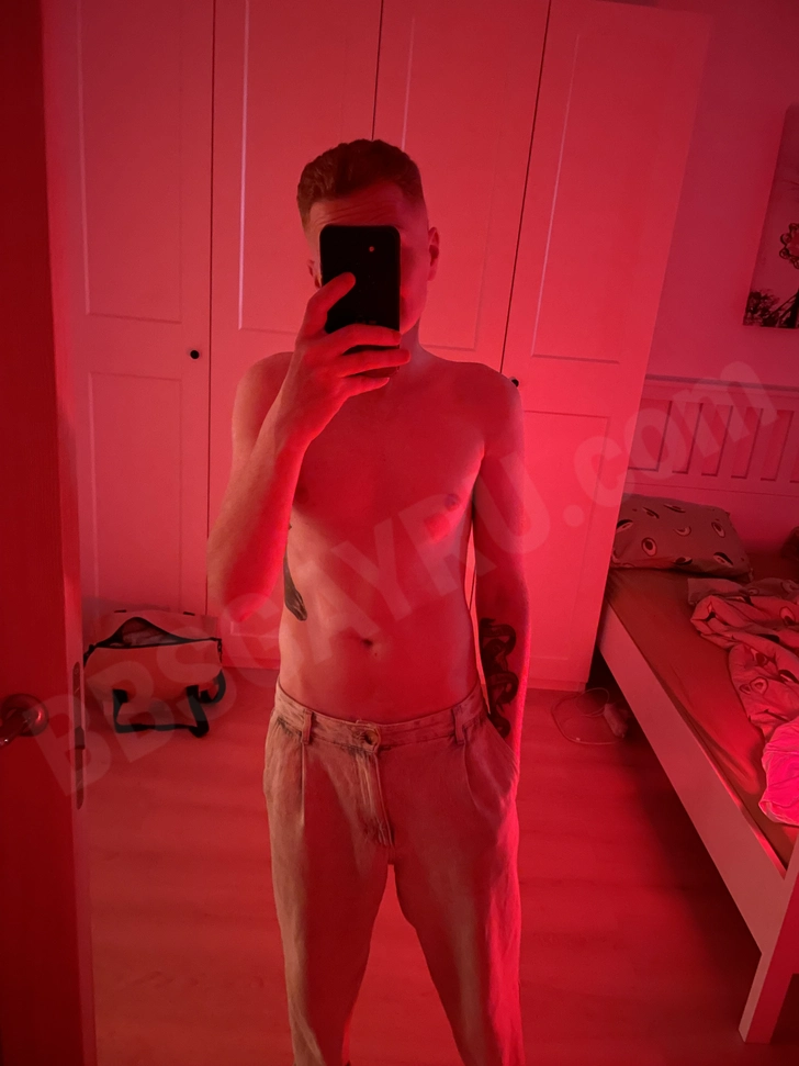 Гей-Знакомства Санкт-Петербург: Tom 29 лет (уни) 1