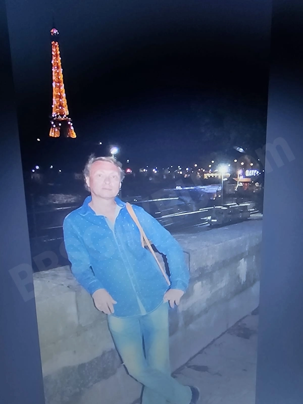 Sergey674441471